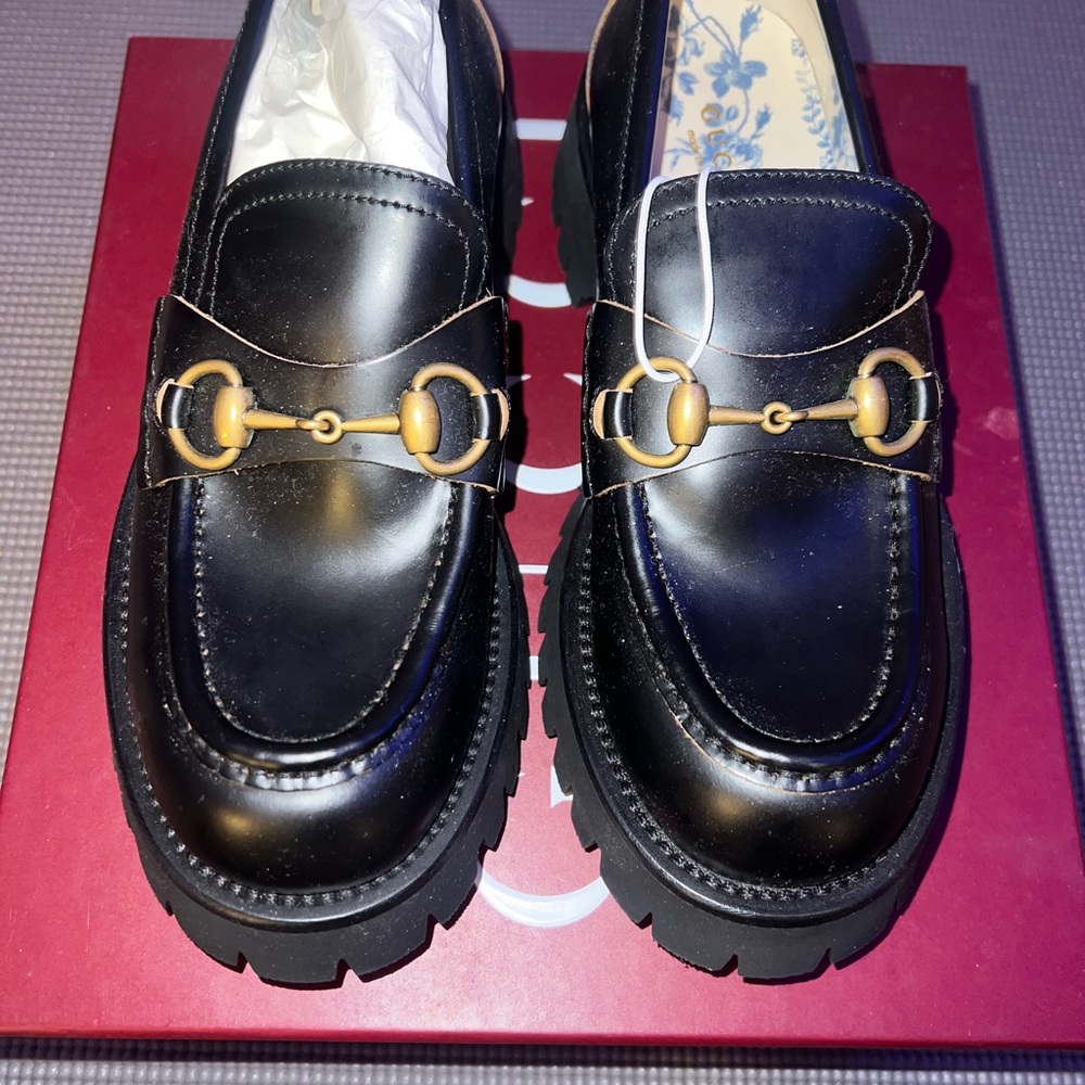 Gucci Black Leather Loafers with Gold Horsebit